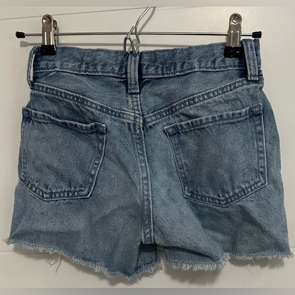 đOld Navy Girls Shorts with Floral Accentsđ - Picture 2 of 3